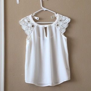 Express blouse in cream white